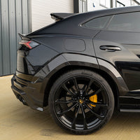 LAMBORGHINI URUS CARBON FIBRE FULL WIDE ARCH KIT - CT DESIGN